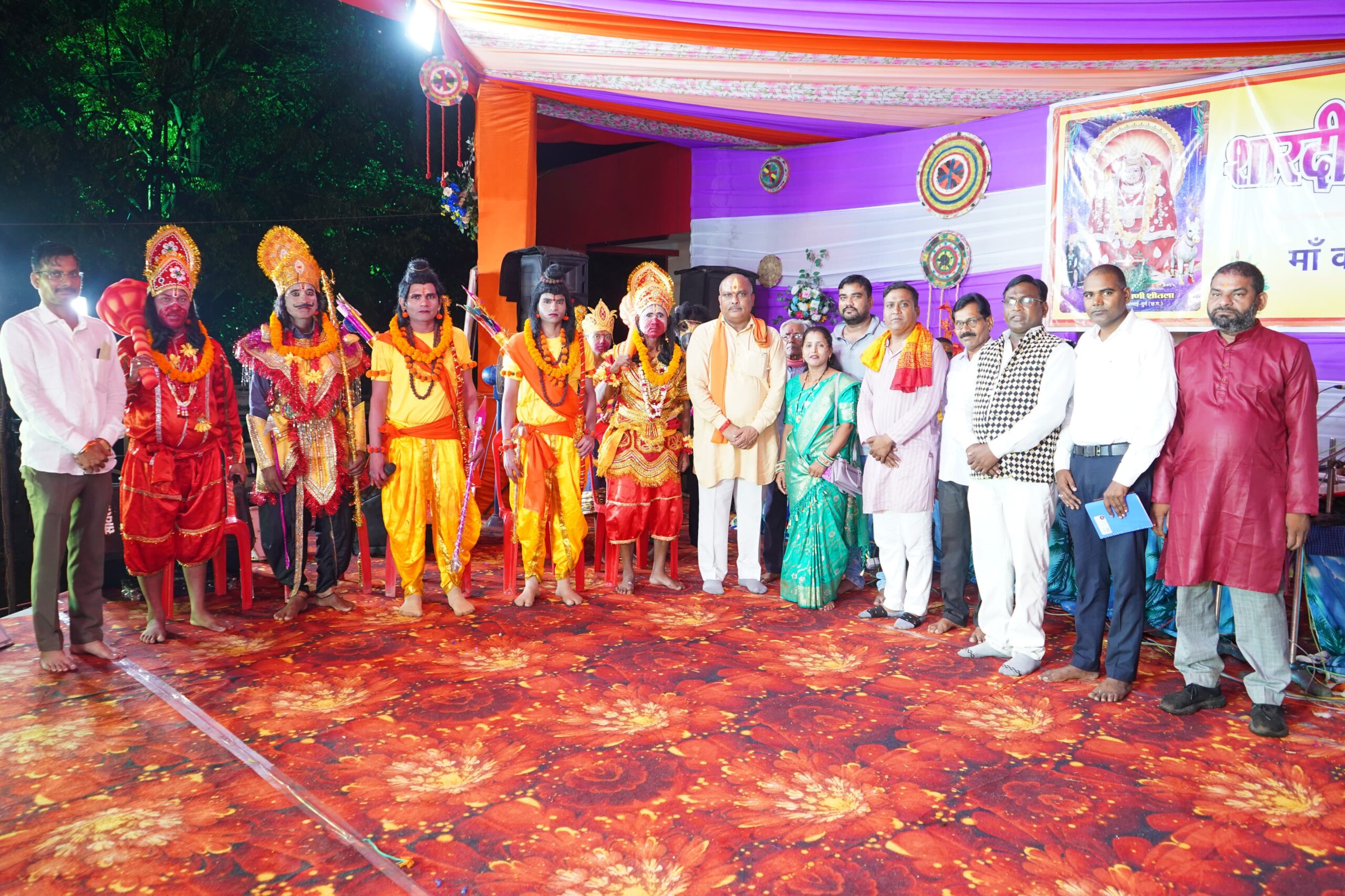 ग्राम कुथरेल रूआबांधा बस्ती मरोदा कल्याणी शीलता मंदिर परिसर व वीआईपी नगर रिसाली में आयोजित दशहरा महोत्सव कार्यक्रम में शामिल हुए दुर्ग ग्रामीण विधायक ललित चंद्राकर