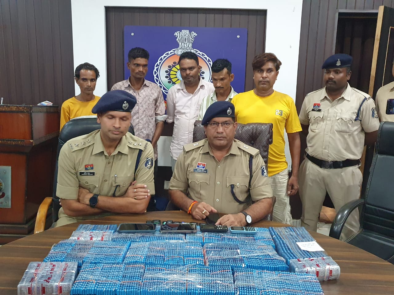 ऑपरेशन विश्वास” के तहत दुर्ग पुलिस की बड़ी कार्यवाही* प्रतिबंधित नशीली दवाईयां (कैप्सूल) की ब्रिकी करने वाले पांच आरोपी पुलिस की गिरफ्त में
