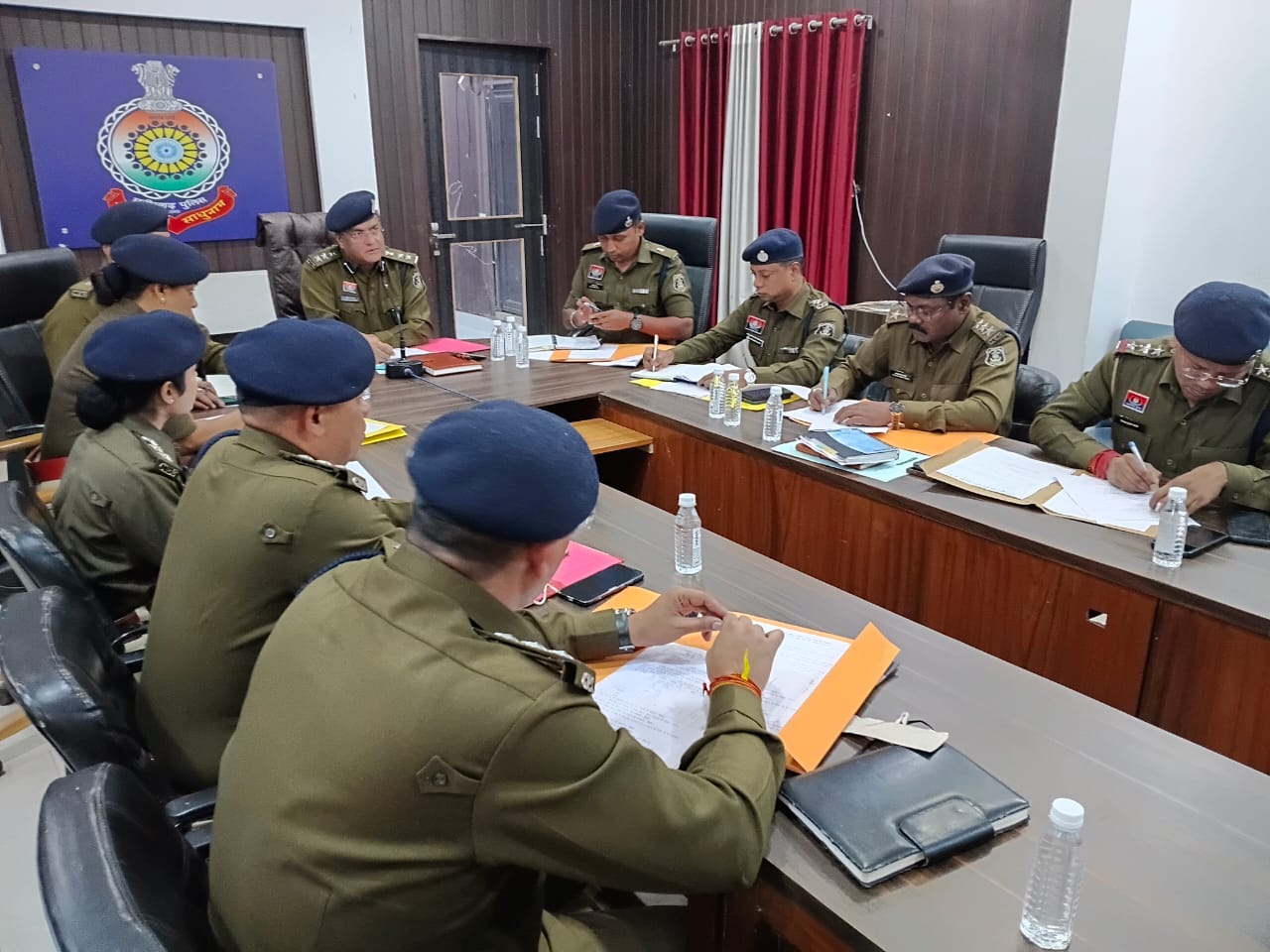 दुर्ग पुलिस की वर्षांत तैयारी तेज – एसएसपी ने ली अपराध समीक्षा बैठक