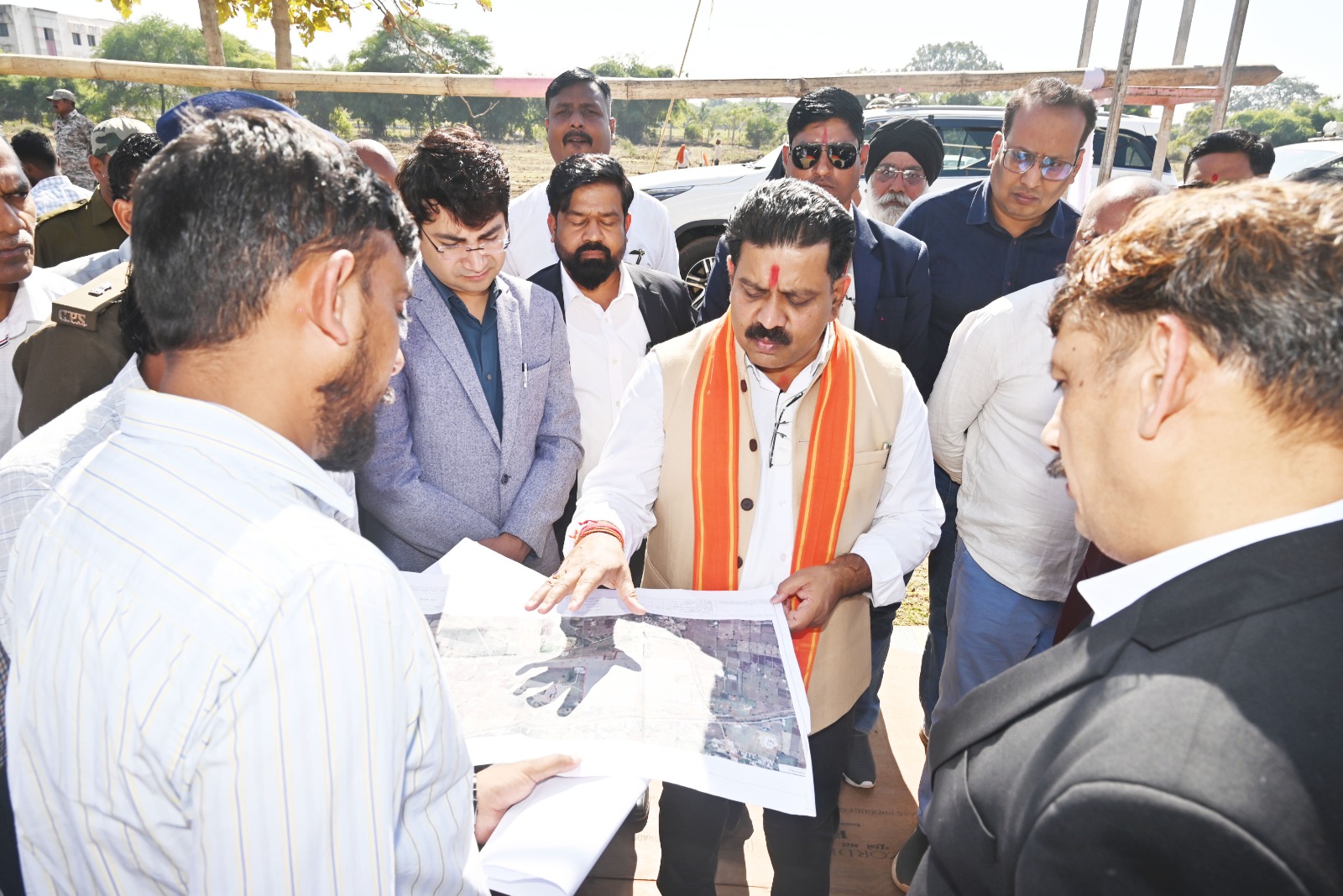 उप मुख्यमंत्री श्री विजय शर्मा ने की मेडिकल कॉलेज भूमिपूजन कार्यक्रम के तैयारियों की समीक्षा