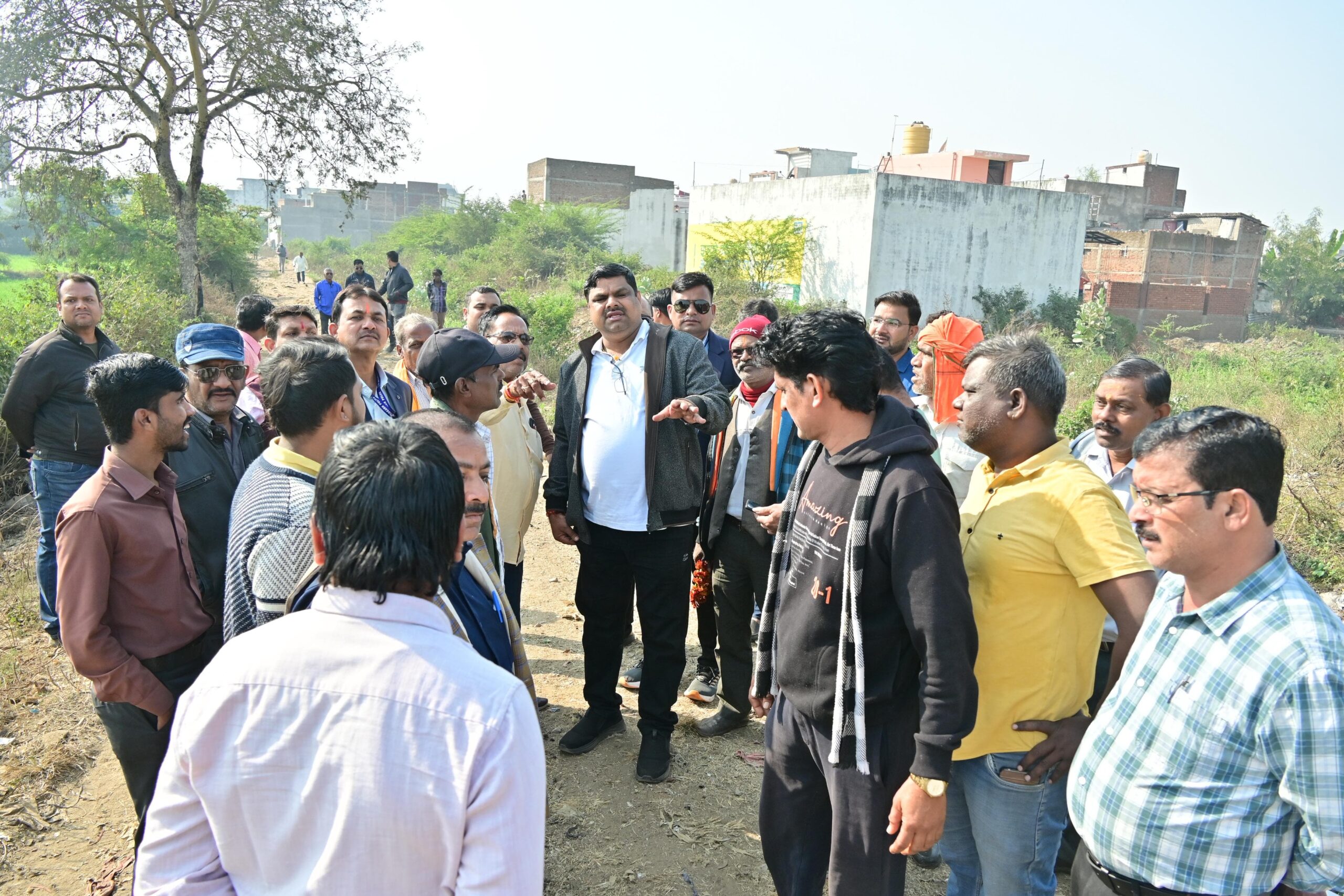 सिकोला बस्ती से नेशनल हाईवे तक बनेगा एप्रोच रोड, मंत्री गजेन्द्र यादव ने किया स्थल निरीक्षण