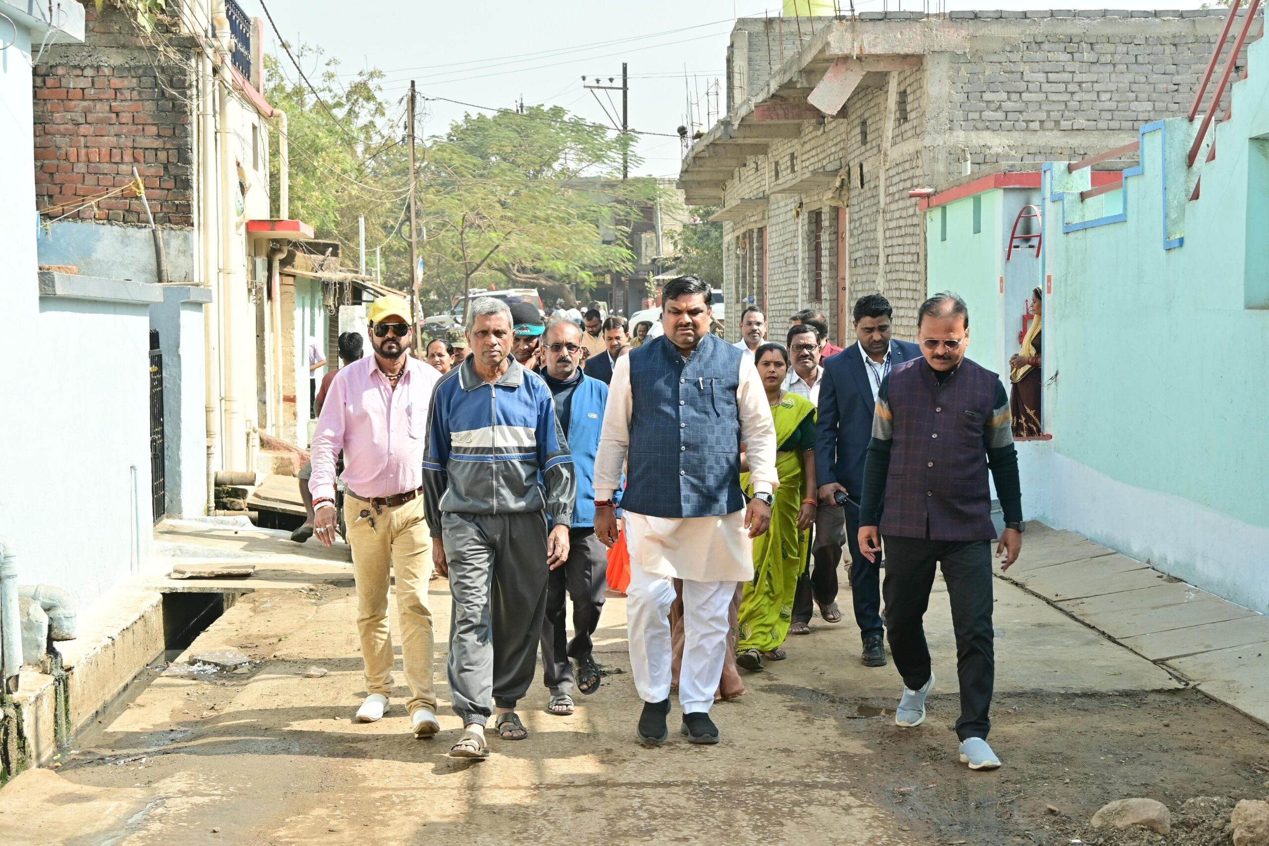 मंत्री गजेन्द्र यादव ने किया दुर्ग के वार्ड 59 का भ्रमण, 01 करोड़ की लागत से बन रहा 15 स्थान पर सीसी रोड