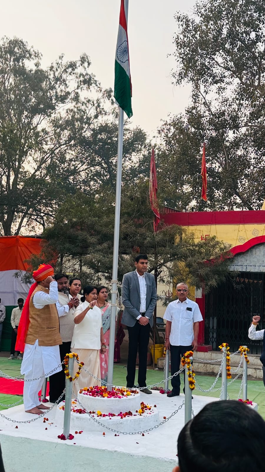 नगर निगम मुख्यालय में गरिमामय ढंग से मनाया गया 77वां गणतंत्र दिवस महापौर अलका बाघमार ने किया ध्वजारोहण