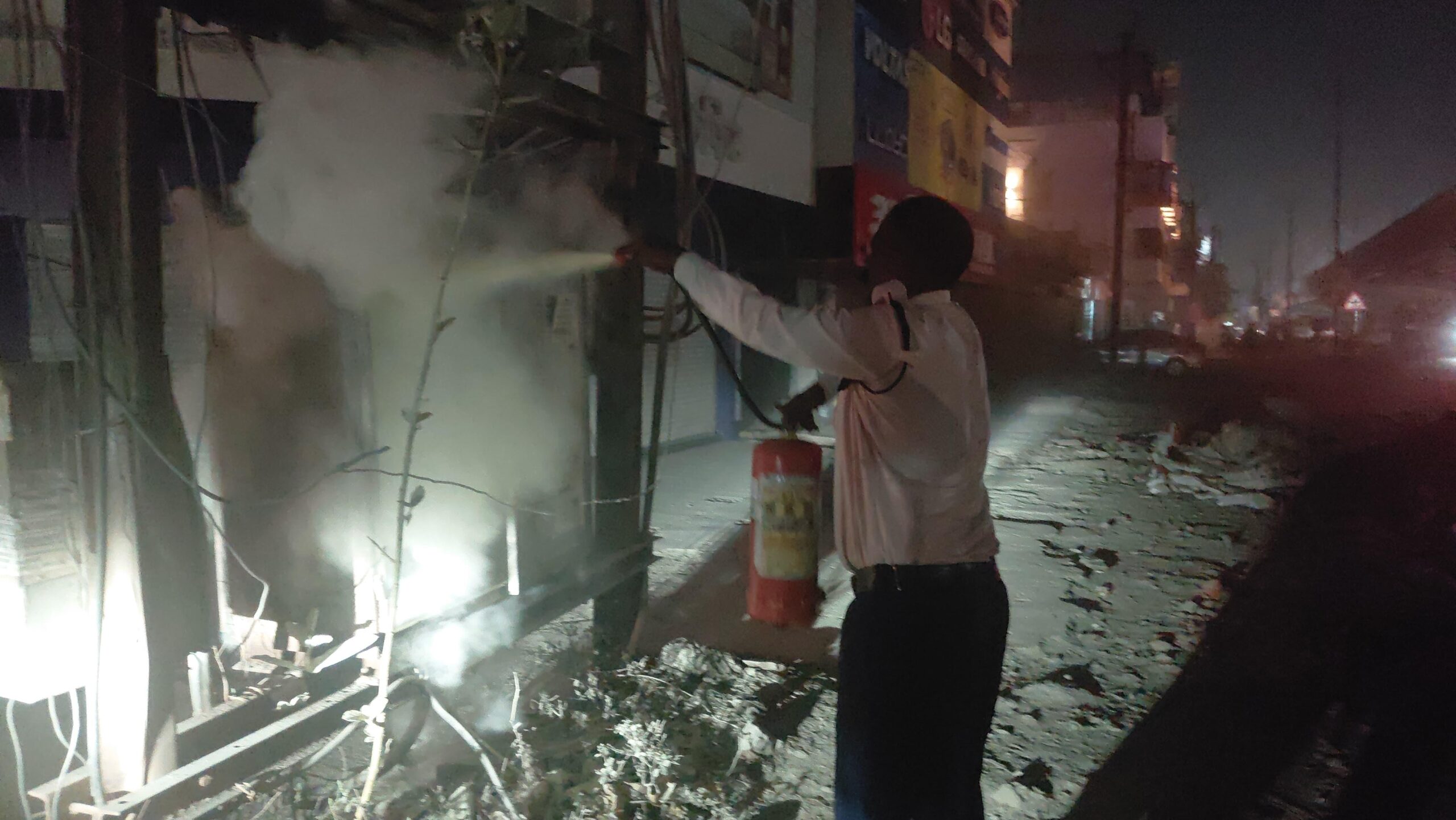 मुख्य बाजारों में अतिक्रमण पर निगम की सख्ती, दुकानदारों को अंतिम चेतावनी